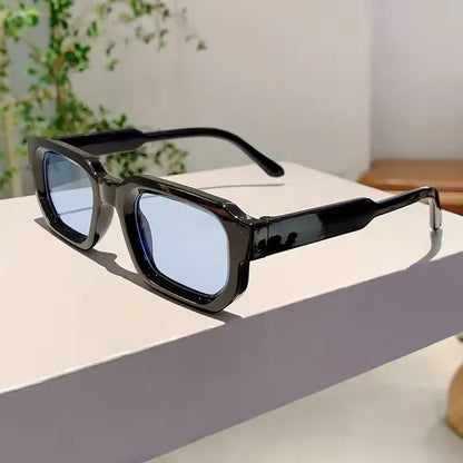 Sunglasses – Stylish Design with UV400 Protection for Comfort 4