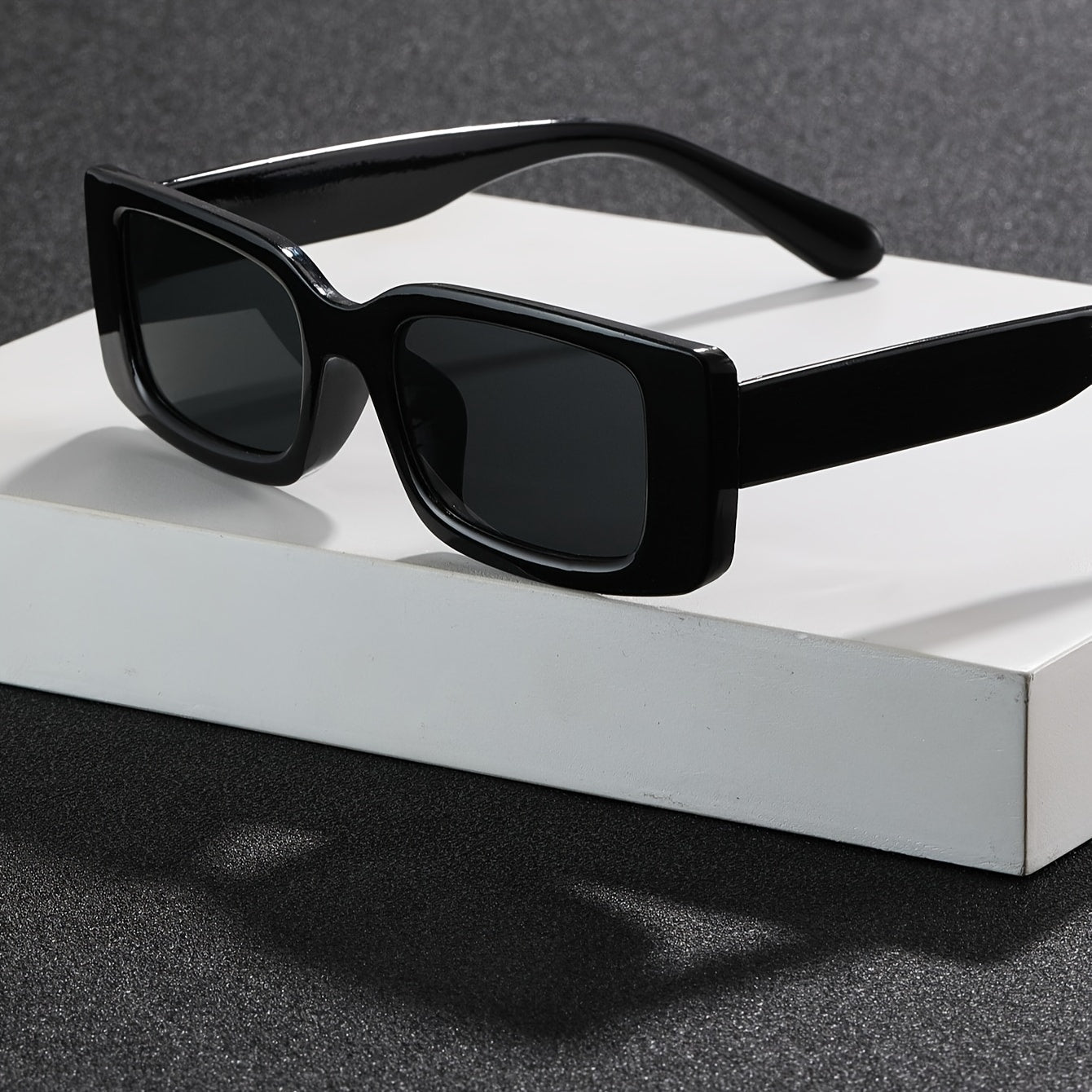 Stylish Square Frame Sunglasses – Versatile Accessory for Any Occasion 5