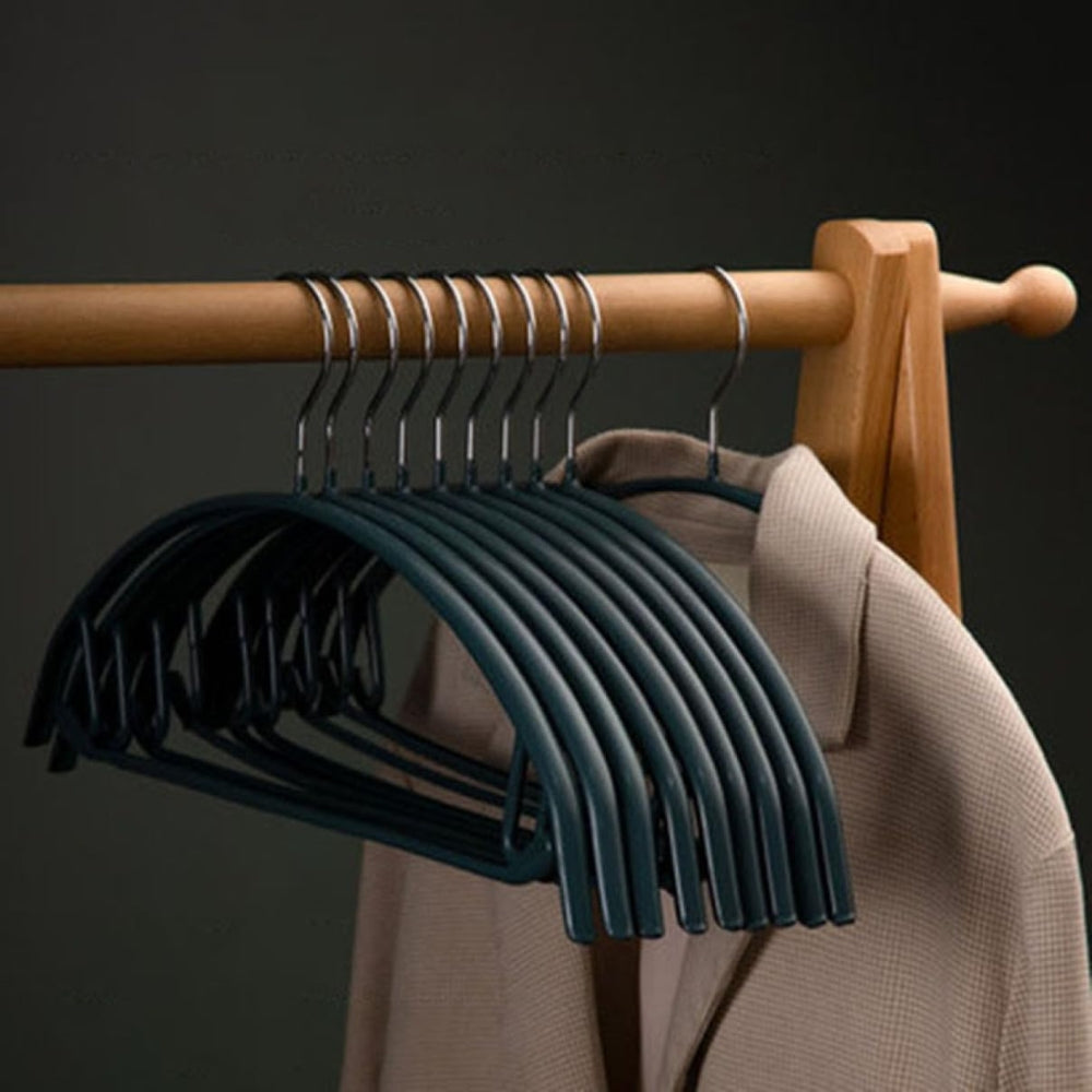 Wooden Clothes Hangers – Non-Slip Design for Wrinkle-Free and Organized Wardrobes 11