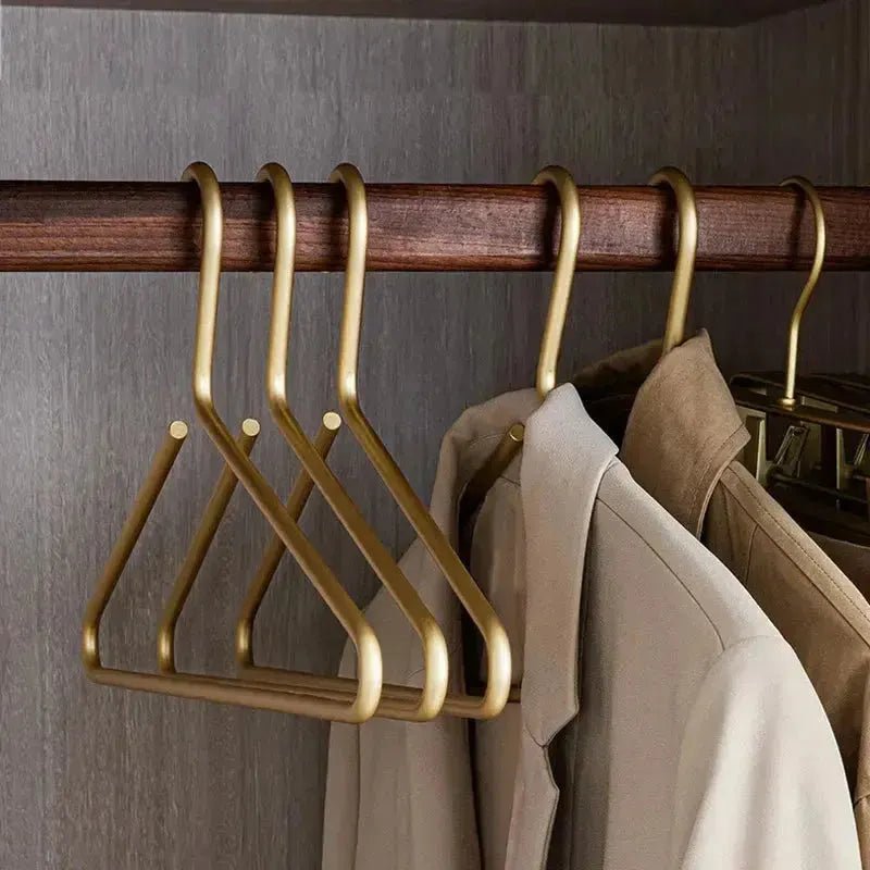 Metal Clothes Hangers – Stylish Design for Organized Wardrobes and Space-Saving Solutions 2