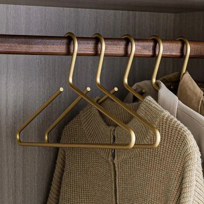 Metal Clothes Hangers – Stylish Design for Organized Wardrobes and Space-Saving Solutions 3