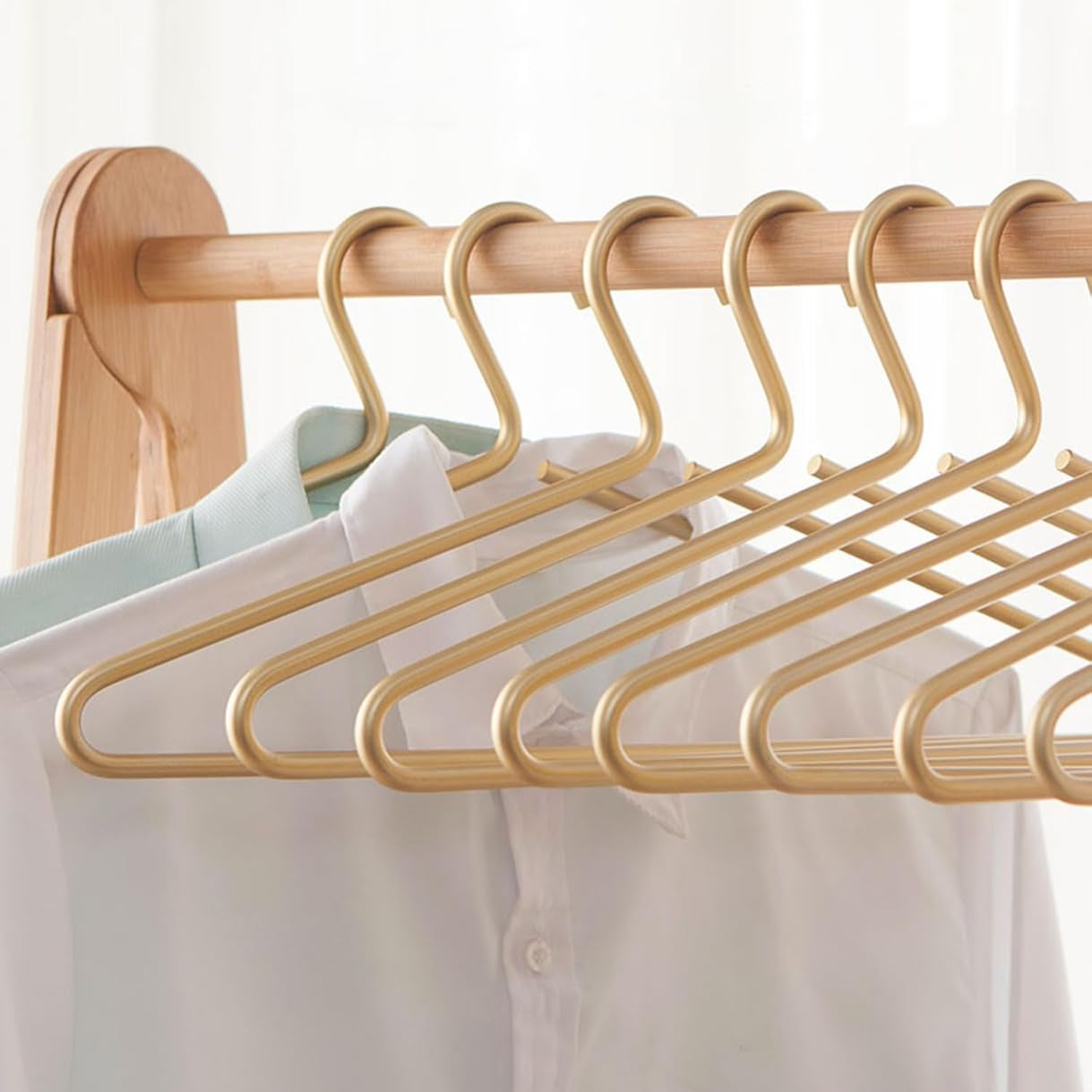 Metal Clothes Hangers – Stylish Design for Organized Wardrobes and Space-Saving Solutions 9