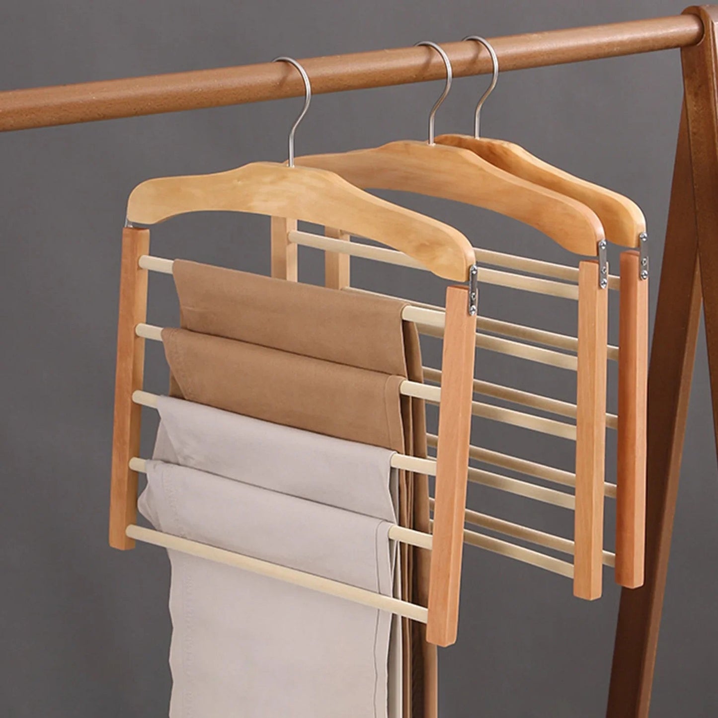 Wooden Clothes Hangers – Elegant Design for Organized and Wrinkle-Free Wardrobes 5