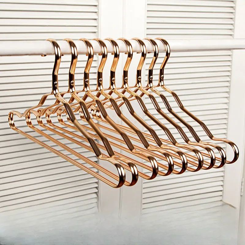 Clothes Hangers – Elegant Brass Design for Durable Wardrobe Organization 5