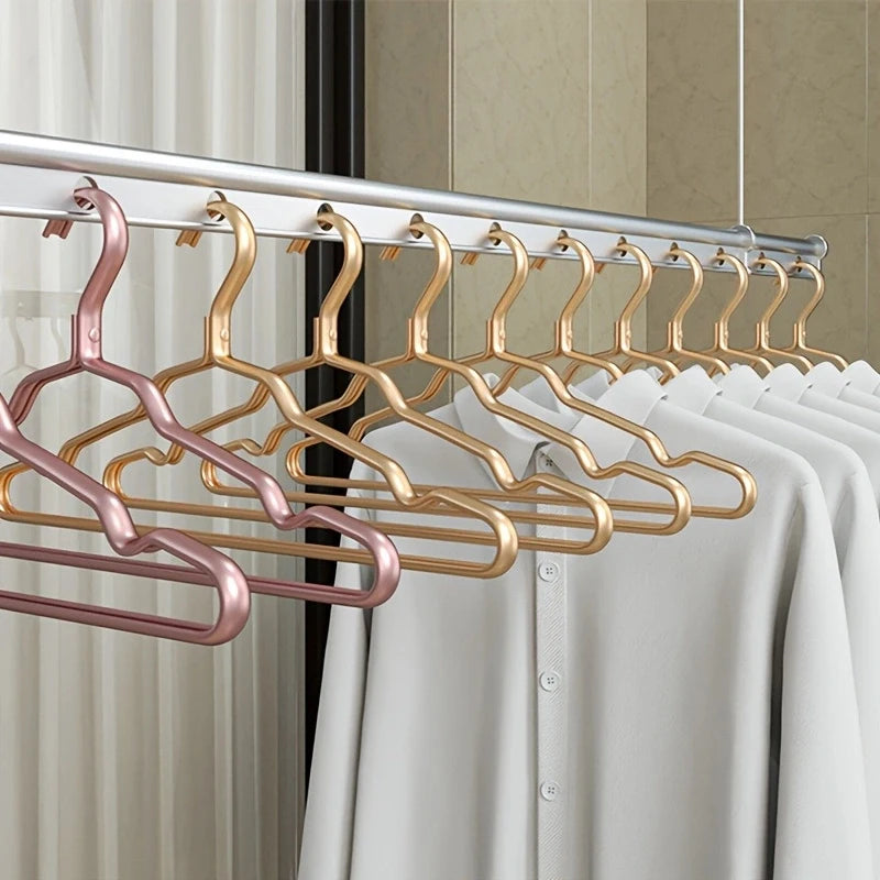 Clothes Hangers – Elegant Brass Design for Durable Wardrobe Organization 7