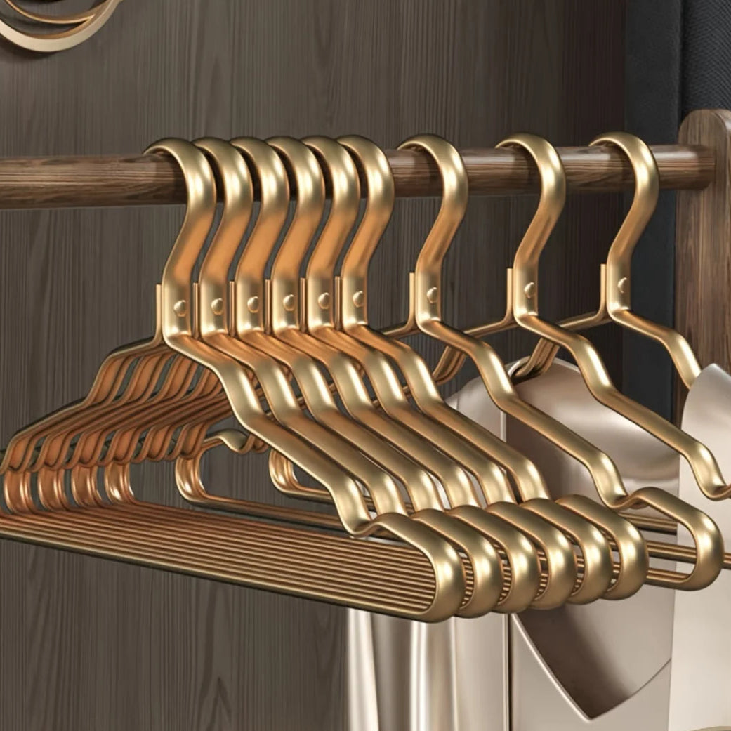Clothes Hangers – Elegant Brass Design for Durable Wardrobe Organization 8