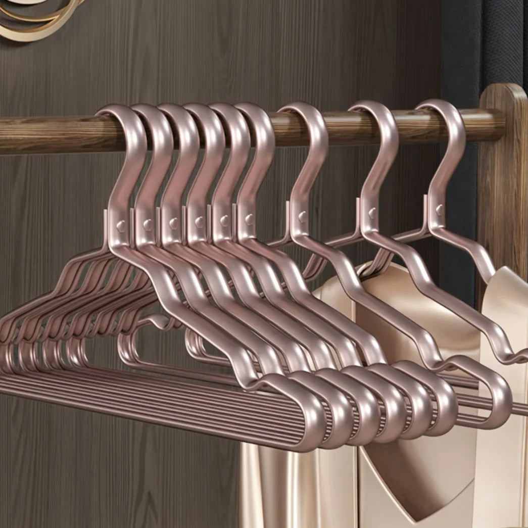 Clothes Hangers – Elegant Brass Design for Durable Wardrobe Organization 9