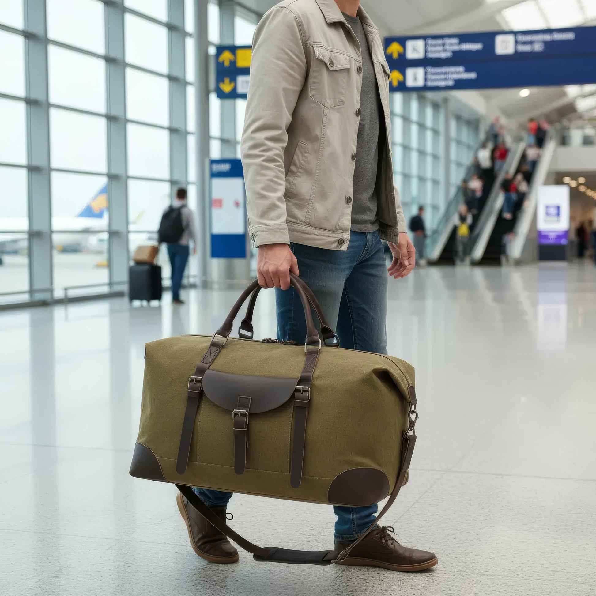 Stylish Men's Duffle Bag – Spacious Canvas Design with Leather Accents for Comfortable Travel