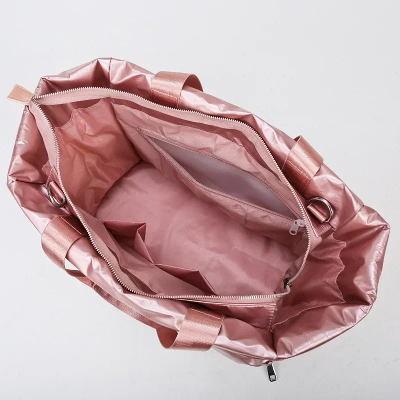Stylish Women's Gym Bag – Waterproof Design for Active Lifestyles and Ample Storage