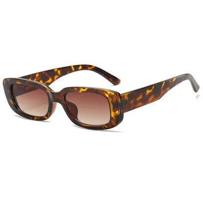 Stylish Women's Sunglasses – Lightweight Comfort with UV400 Protection