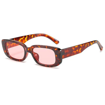 Stylish Women's Sunglasses – Lightweight Comfort with UV400 Protection
