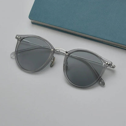Stylish Women's Sunglasses – UV400 Protection for Clear Vision and Comfort