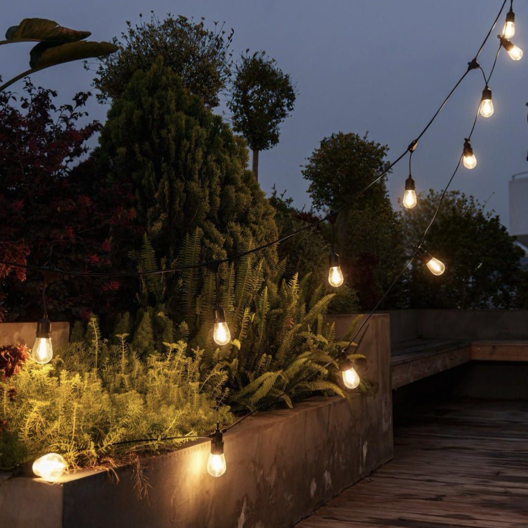 Weatherproof Outdoor Festoon Lights – Warm Illumination for Enchanting Garden Gatherings