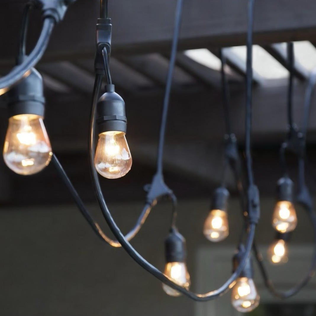 Weatherproof Outdoor Festoon Lights – Warm Illumination for Enchanting Garden Gatherings